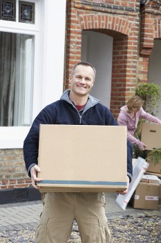 Mobile self storage delivery arriving in a Gallowscorner residential area