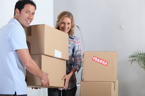 Residential packing assistance in Gallowscorner for organized moving